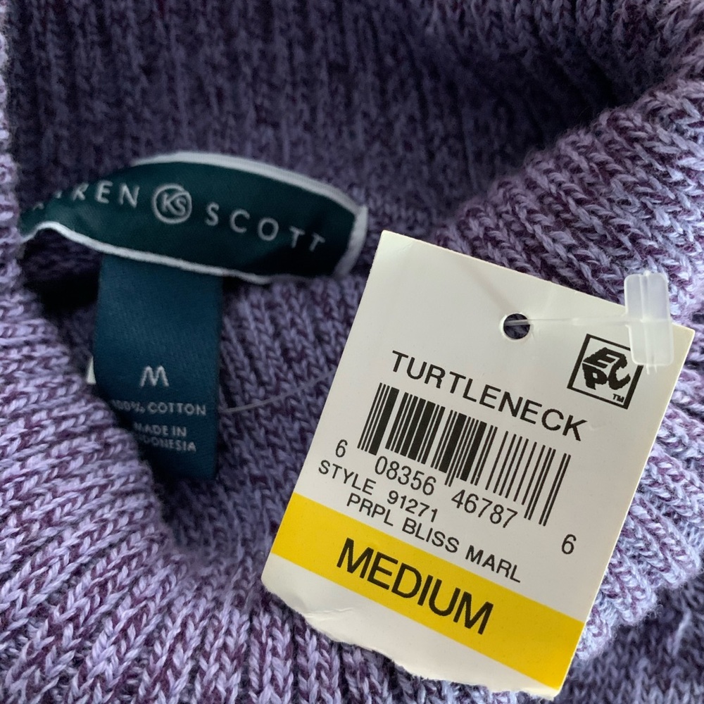 Sweater - Picture 3 of 3